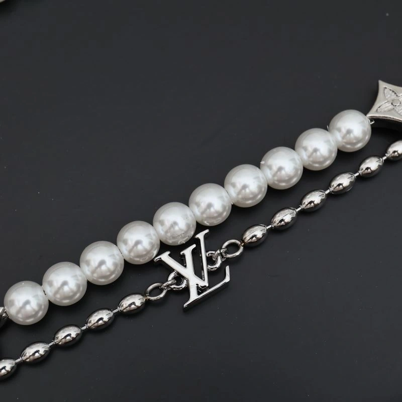 Practical Louis Vuitton Necklaces 268359