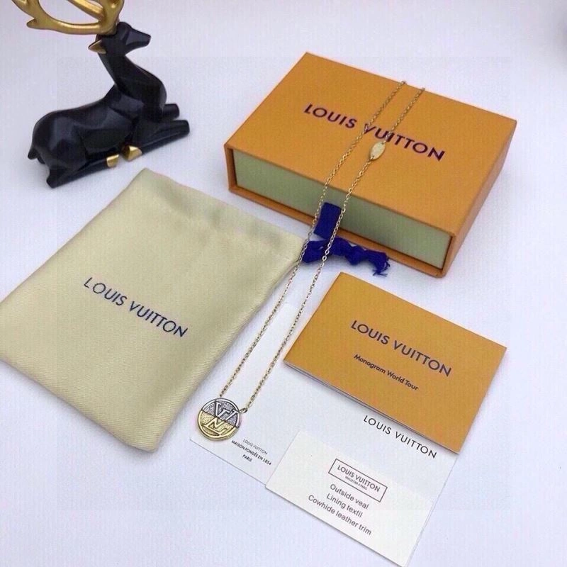 Attractive Louis Vuitton Necklaces 268366
