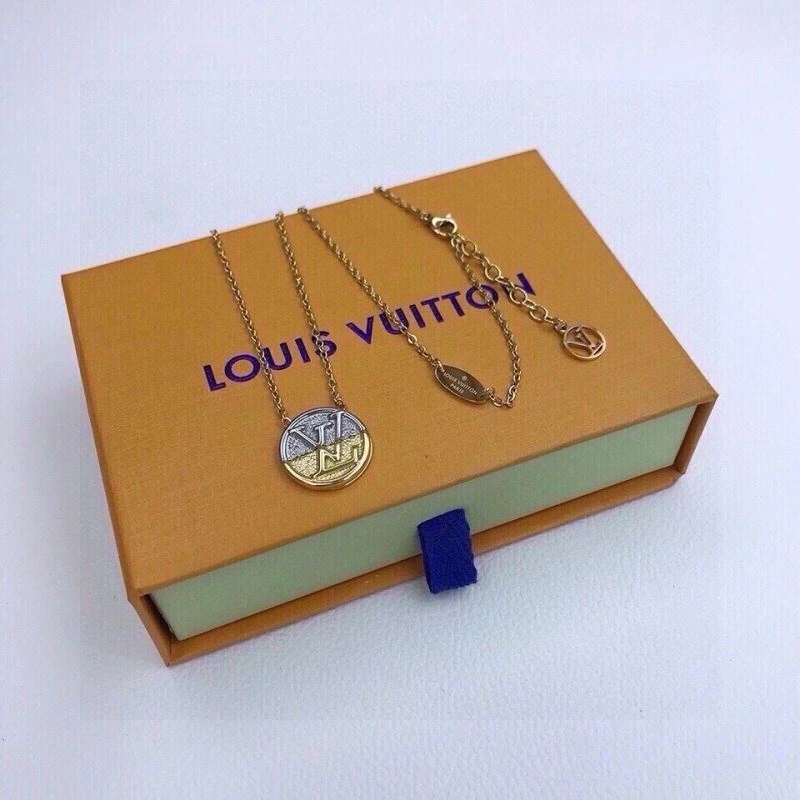 Attractive Louis Vuitton Necklaces 268366