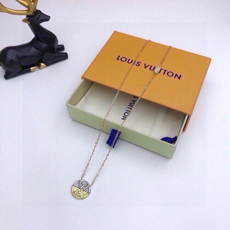 Attractive Louis Vuitton Necklaces 268366