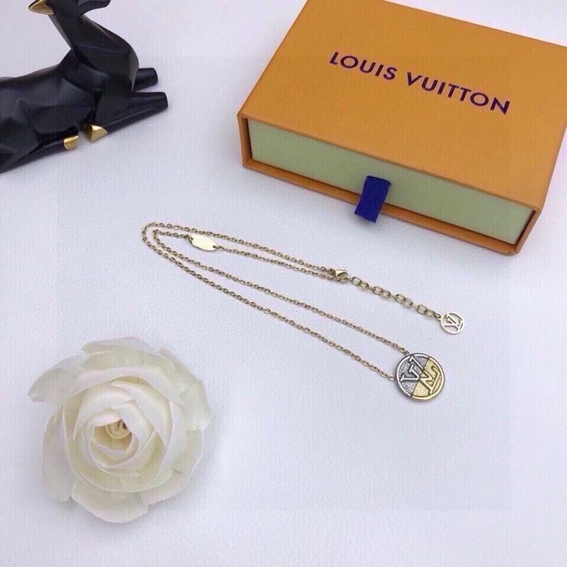 Attractive Louis Vuitton Necklaces 268366