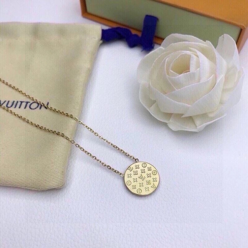 Attractive Louis Vuitton Necklaces 268366