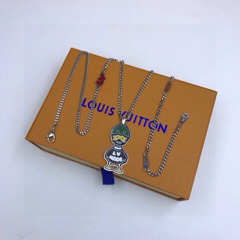 Neat Louis Vuitton Necklaces 268368
