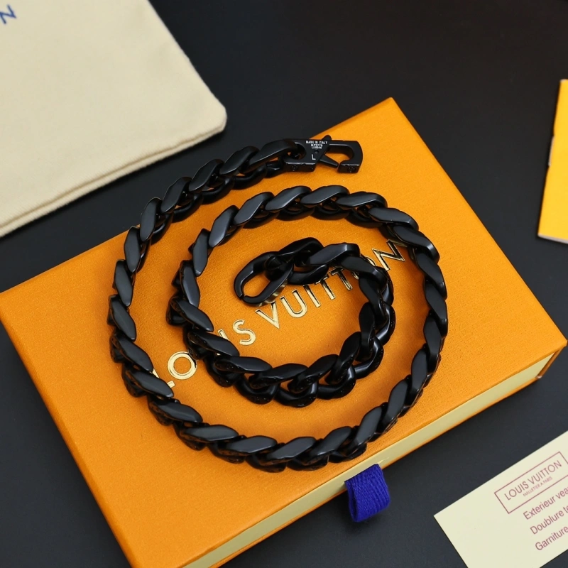 Sleek Louis Vuitton Necklaces 268318