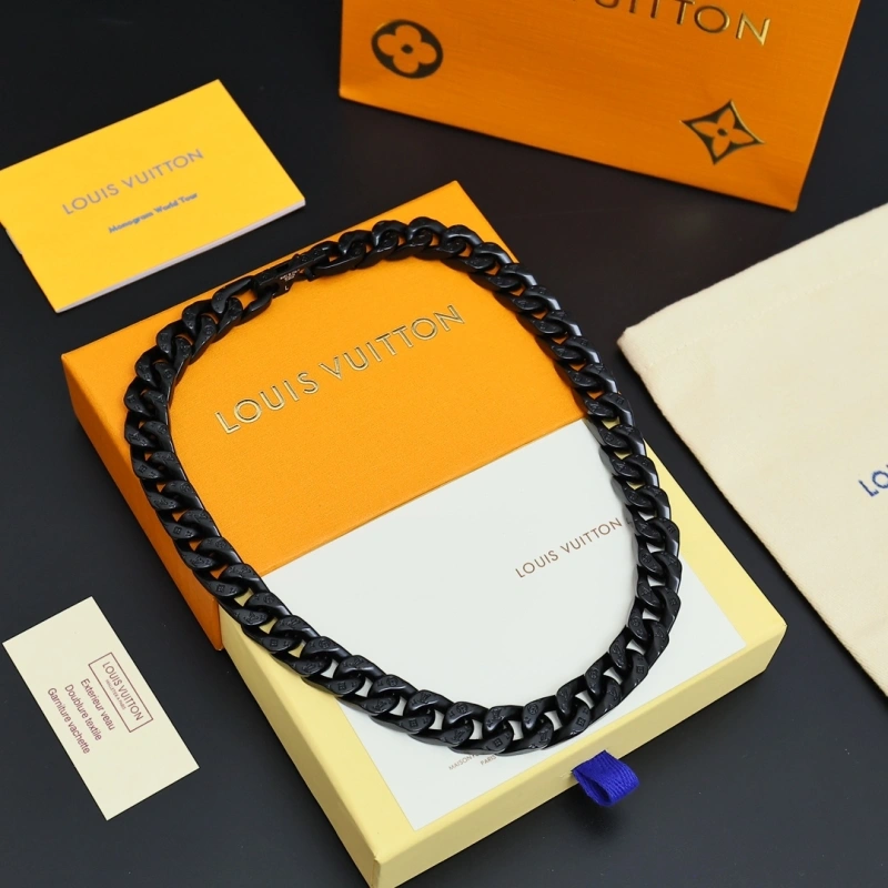 Sleek Louis Vuitton Necklaces 268318