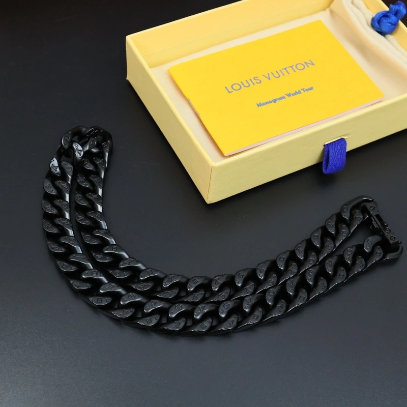Sleek Louis Vuitton Necklaces 268318