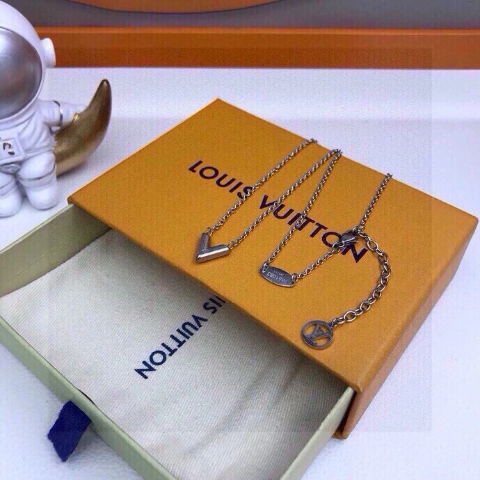 Louis Vuitton Necklaces Reliable 268367