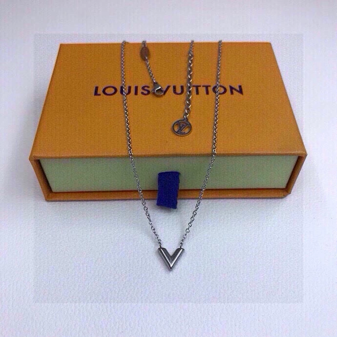 Louis Vuitton Necklaces Reliable 268367