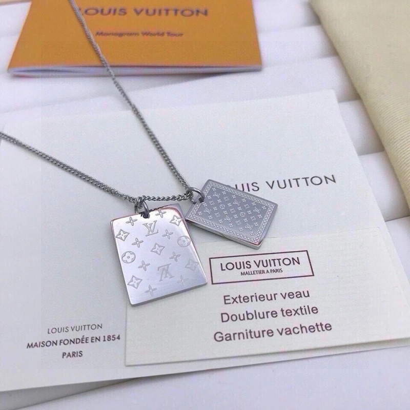 WaterResistant Louis Vuitton Necklaces 268364