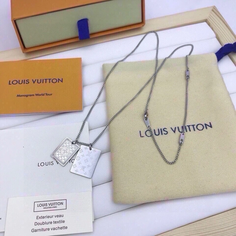 WaterResistant Louis Vuitton Necklaces 268364