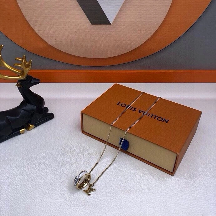 SunProtective Louis Vuitton Necklaces 268358