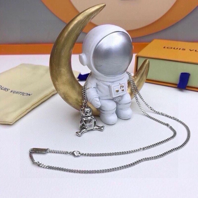 Louis Vuitton Necklaces Timeless 268345