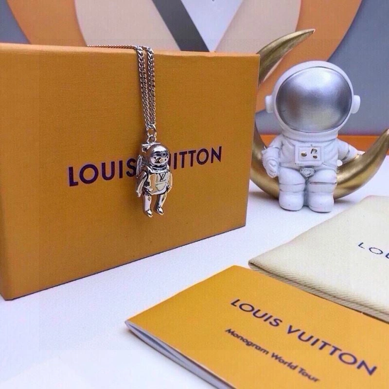 Louis Vuitton Necklaces Timeless 268345