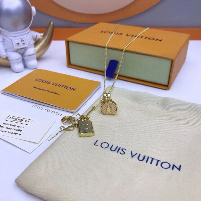 Sporty Louis Vuitton Necklaces 268339