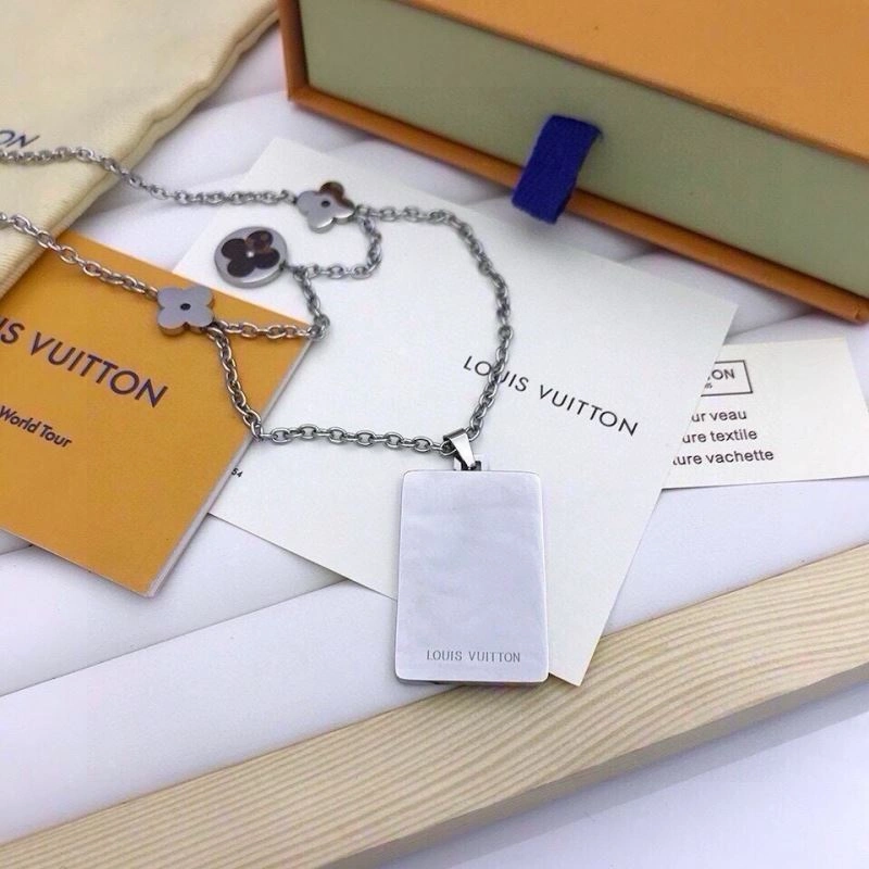 Popular Louis Vuitton Necklaces 268338