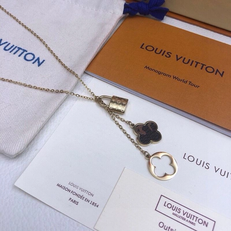 Louis Vuitton Necklaces DailyWear 268344