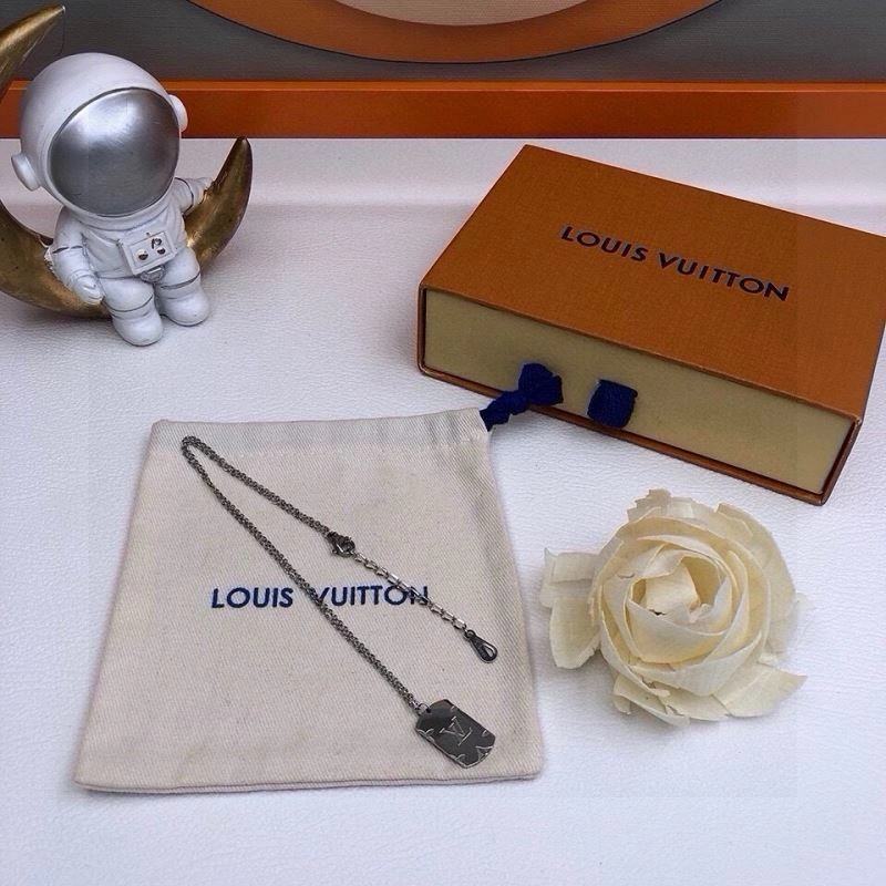 Colorful Louis Vuitton Necklaces 268342