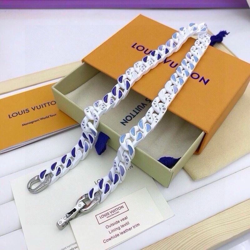 Louis Vuitton Necklaces UrbanChic 268341