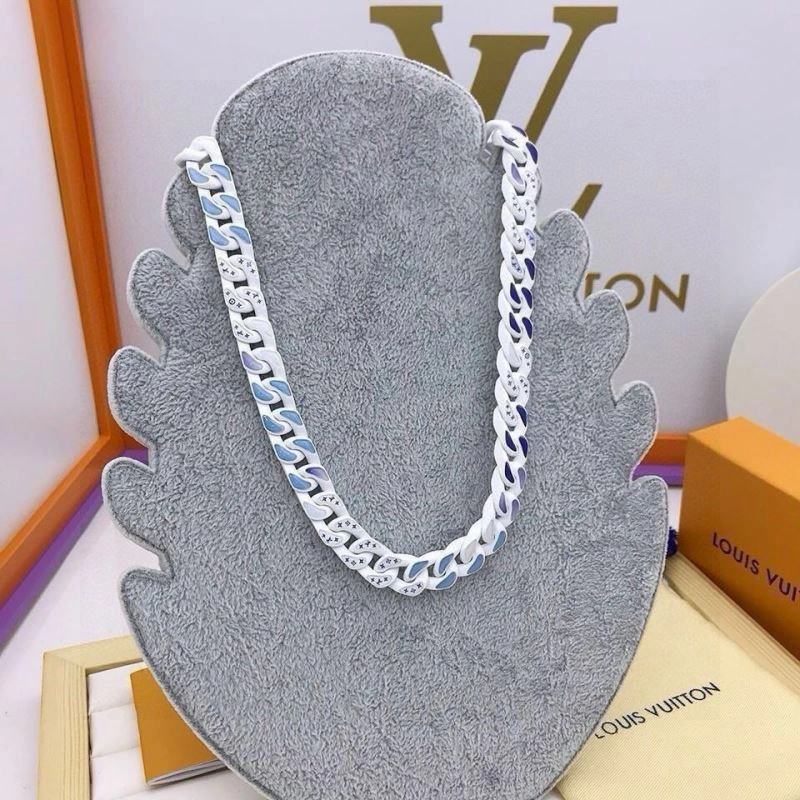 Louis Vuitton Necklaces UrbanChic 268341