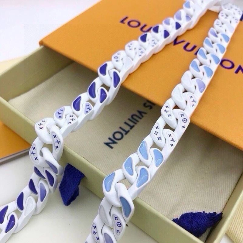 Louis Vuitton Necklaces UrbanChic 268341