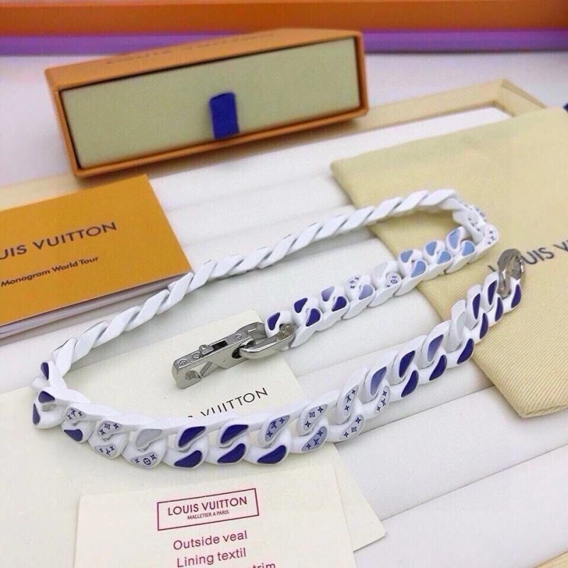 Louis Vuitton Necklaces UrbanChic 268341