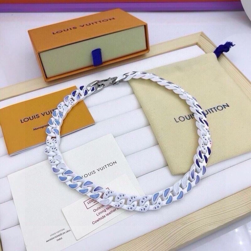 Louis Vuitton Necklaces UrbanChic 268341