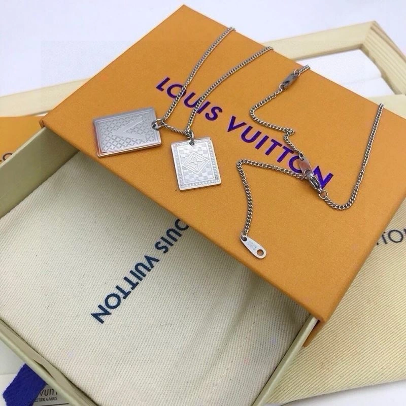 WrinkleFree Louis Vuitton Necklaces 268334