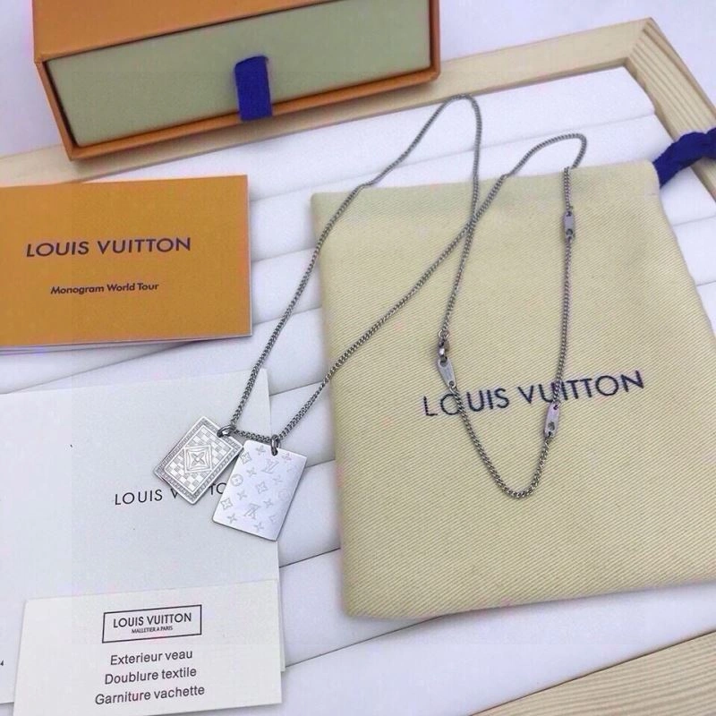 WrinkleFree Louis Vuitton Necklaces 268334