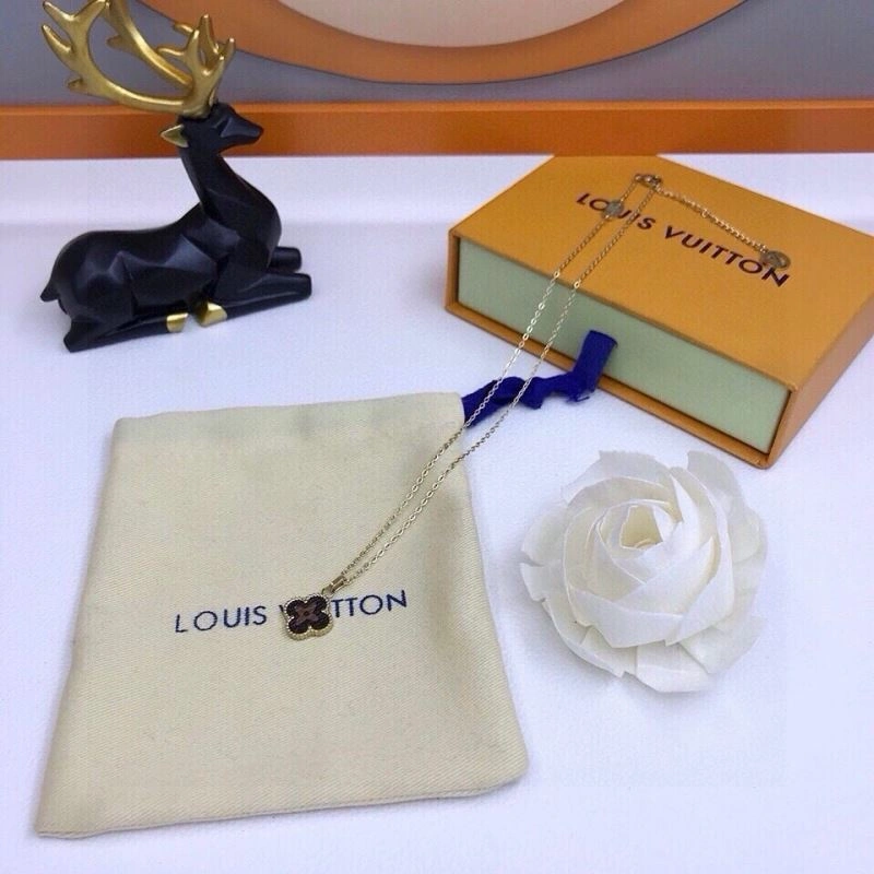RelaxedFit Louis Vuitton Necklaces 268343