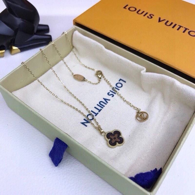 RelaxedFit Louis Vuitton Necklaces 268343