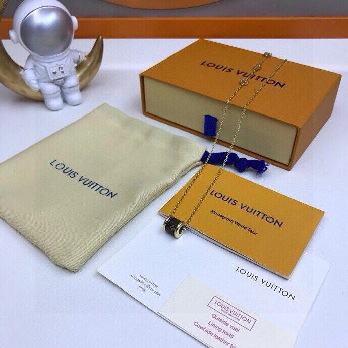 Reliable Louis Vuitton Necklaces 268332