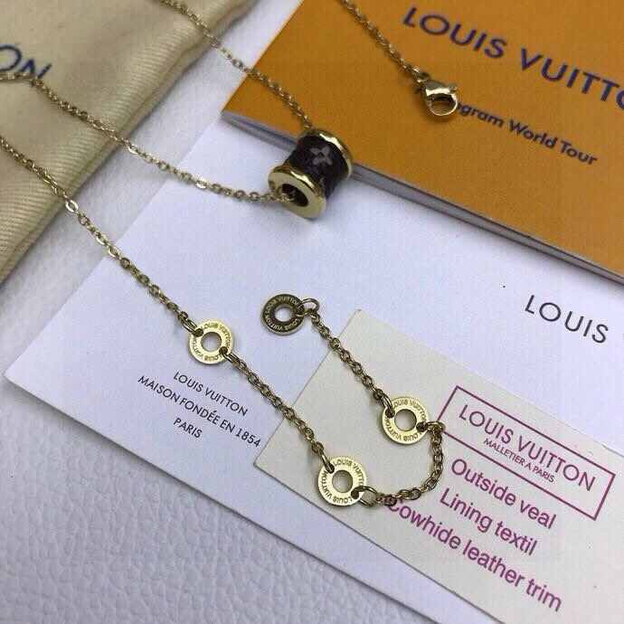 Reliable Louis Vuitton Necklaces 268332