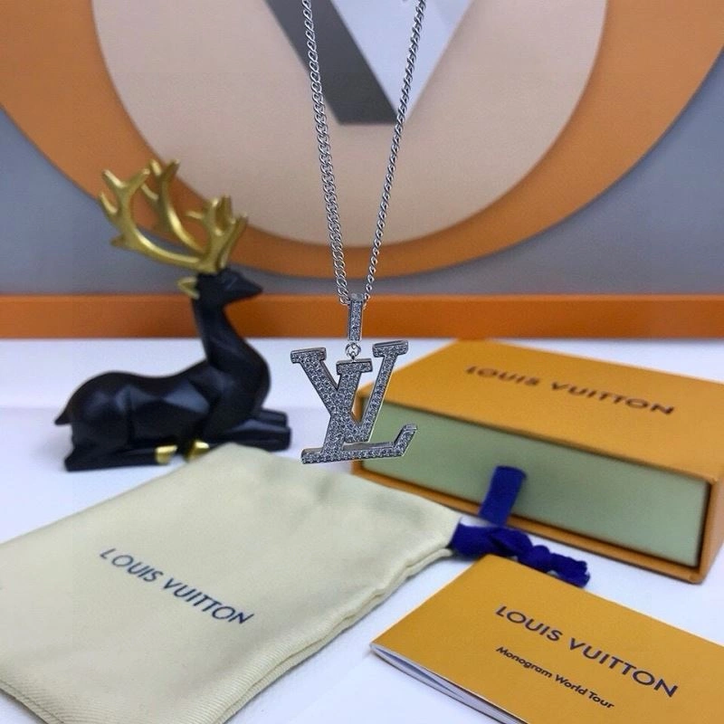 Neat Louis Vuitton Necklaces 268331