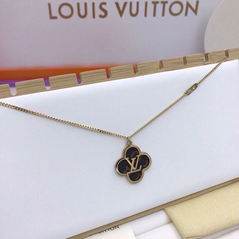 Stylish Louis Vuitton Necklaces 268327