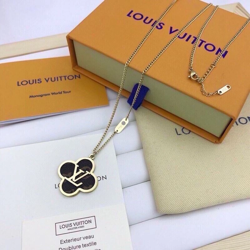 Stylish Louis Vuitton Necklaces 268327