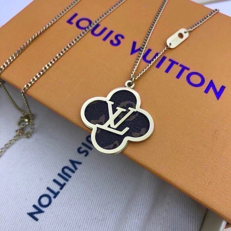 Stylish Louis Vuitton Necklaces 268327
