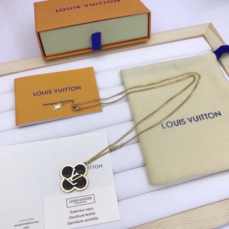 Stylish Louis Vuitton Necklaces 268327
