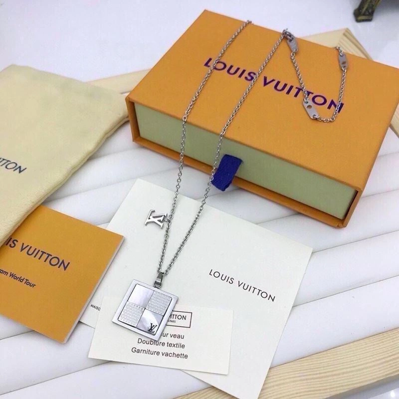 Louis Vuitton Necklaces Functional 268326