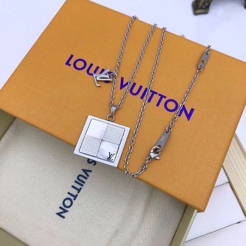Louis Vuitton Necklaces Functional 268326