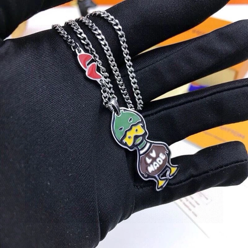 Supportive Louis Vuitton Necklaces 268323
