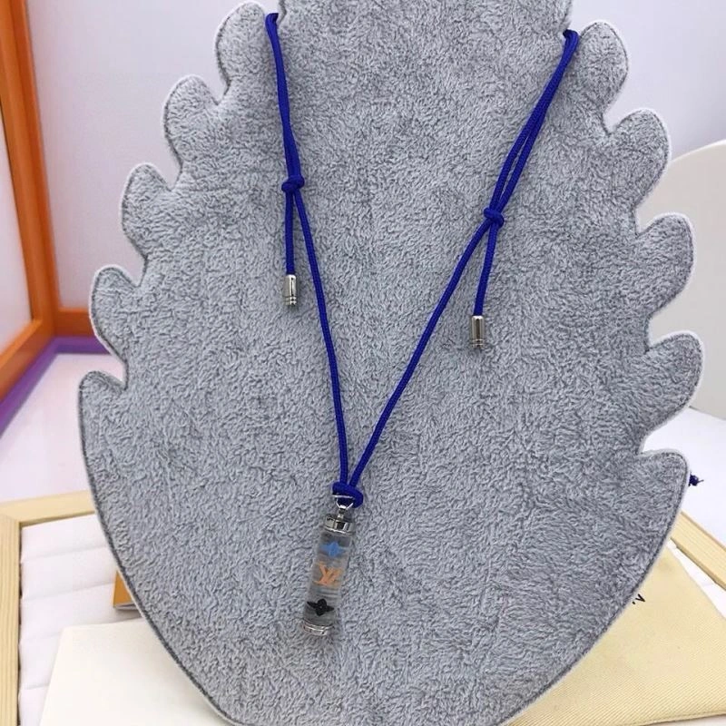 Refined Louis Vuitton Necklaces 268322