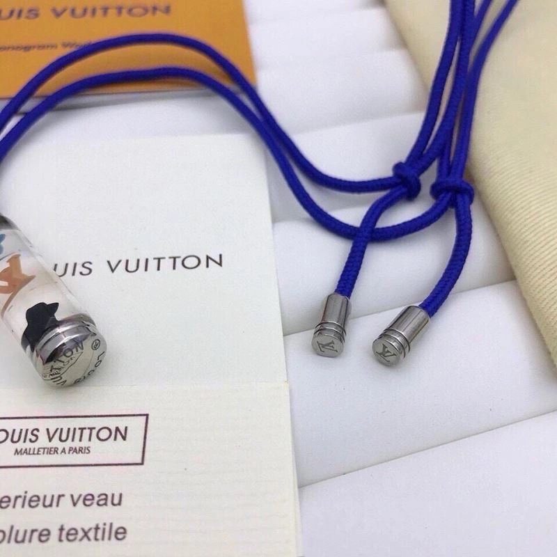 Refined Louis Vuitton Necklaces 268322