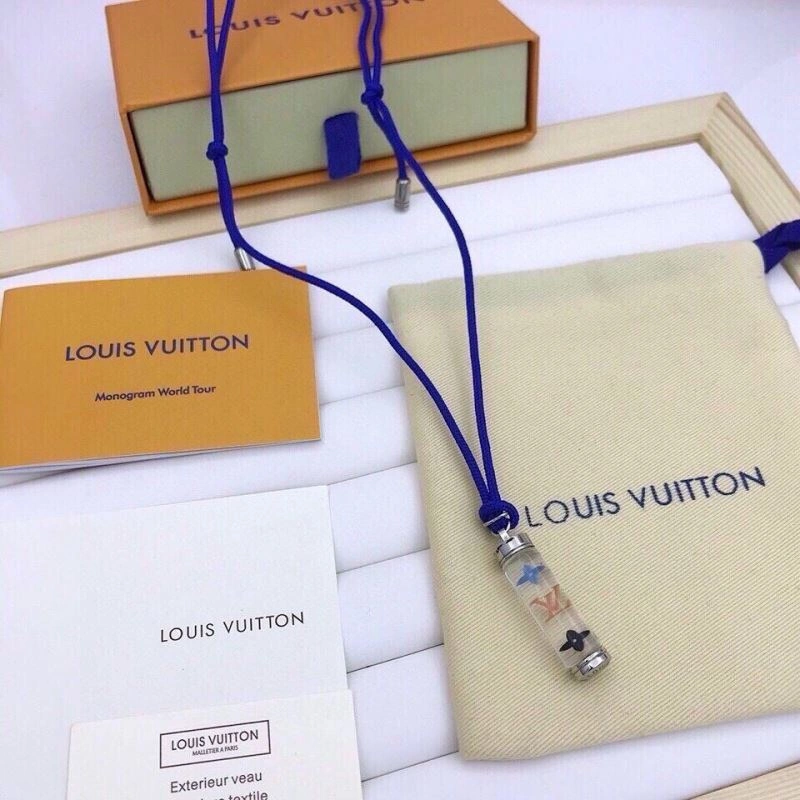 Refined Louis Vuitton Necklaces 268322