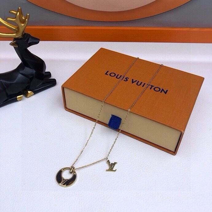 Louis Vuitton Necklaces Versatile 268316