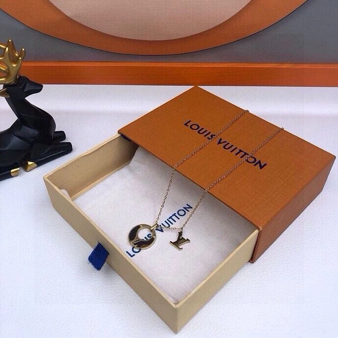Louis Vuitton Necklaces Versatile 268316