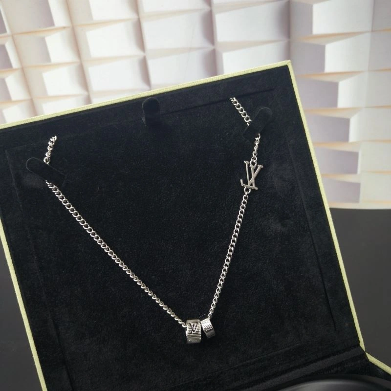 FastDry Louis Vuitton Necklaces 268309