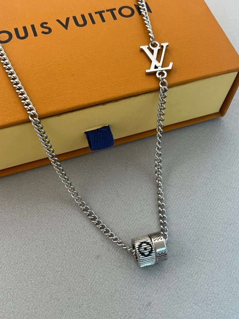 Flexible Louis Vuitton Necklaces 268302