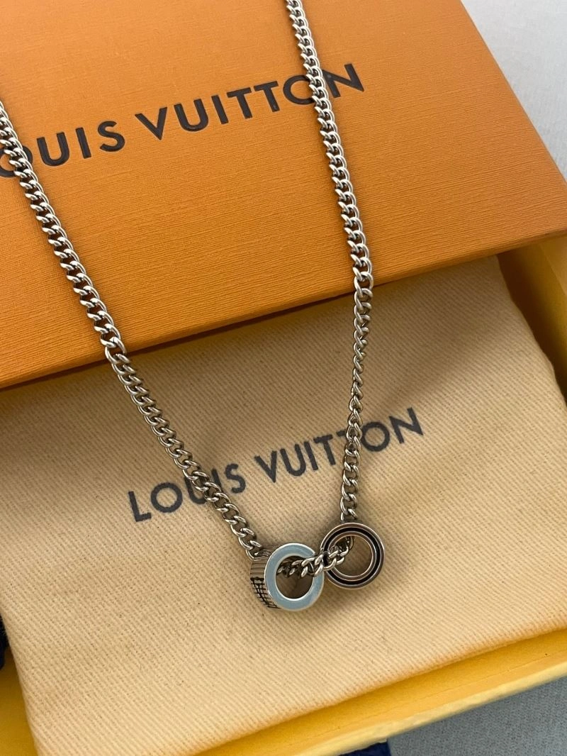 Flexible Louis Vuitton Necklaces 268302