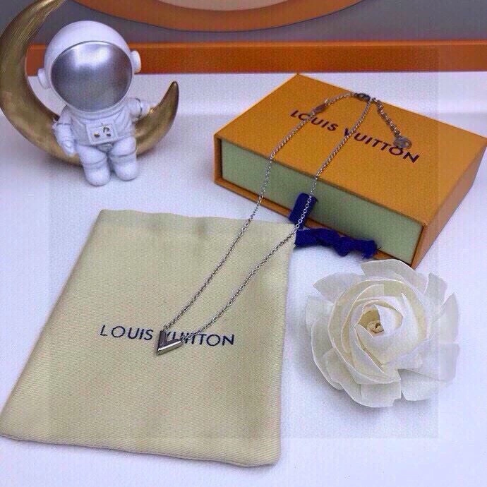 Unisex Louis Vuitton Necklaces 268307