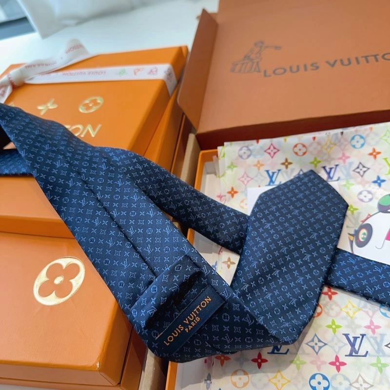 Effortless Louis Vuitton Neckties 268571
